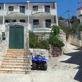 Robinzoni Apartmanok A Tenger Mellett Drvenik Veliki, Drvenik - 23892 Drvenik Veliki