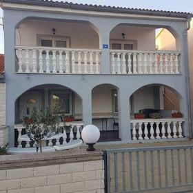 Apartmanok Parkolóhellyel Vir - 23898