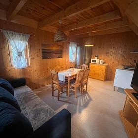 Domki i Pokoje Gościnne Pod Brzozą