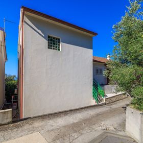 Apartments Biserka Banjol