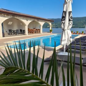 Pensiunea Alex&Restaurant Eșelnița