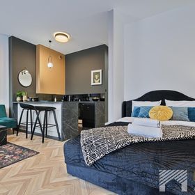 Kolorova Bottle Green