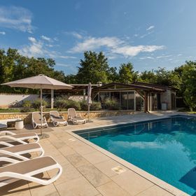 Ház Családok Részére Medencével Lovrecica, Umag - 22979 Lovrečica