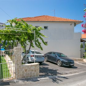 Apartmanok Parkolóhellyel Okrug Gornji, Ciovo - 23007 Okrug Gornji