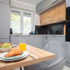 Becky Apartman Komló