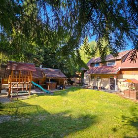 Cabana Greenwood Guesthouse Joseni