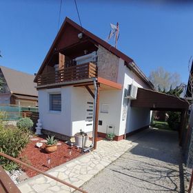 Leander Nyaraló Balatonfenyves