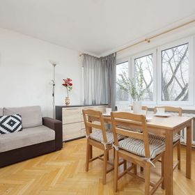 Smolna 10 | Jasny Apartament | Biurko | Warszawa