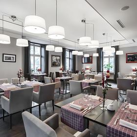 Red Baron Hotel & Restaurant Świdnica