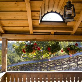 Casuță tradițională cu ciubăr, sauna - Casa de la Nuci Bran