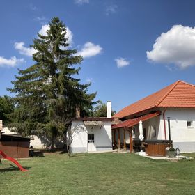 Apró Vendégház Ópusztaszer
