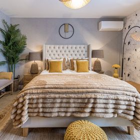 the Herbalist Tihany