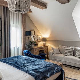 the Herbalist Tihany