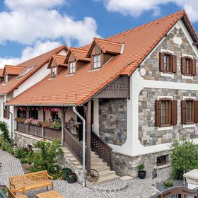 the Herbalist Tihany