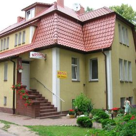 Hotel Pod Platanami Trzebnica