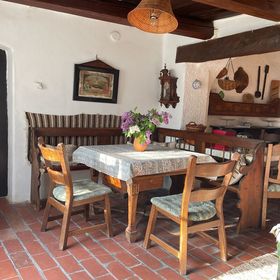 Tulipános Láda Vendégház Pula