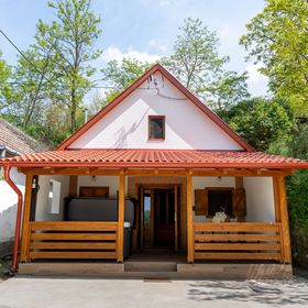 Berger Pince és Lodge Császártöltés