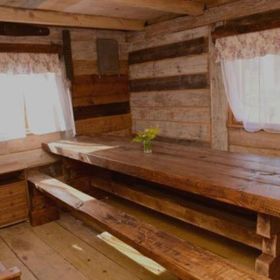 Drewniany domek z piernika Iwaniska