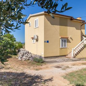 Apartment Juric Privlaka