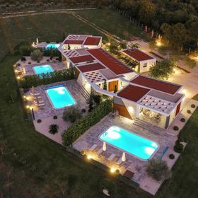 Villa Royal Green Resort Nin