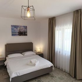 Casa Viviana Vama Veche