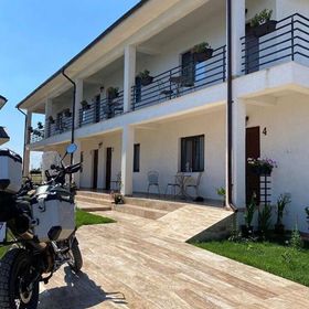 Casa Viviana Vama Veche