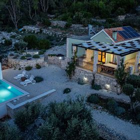 House Komadić raja Blato