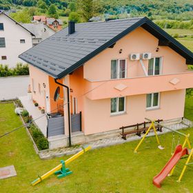 Apartmanok és Szobák Parkolóhellyel Vranovača, Plitvice - 17461 Vranovača