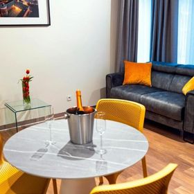 EASY RENT Apartments- The Art Lublin