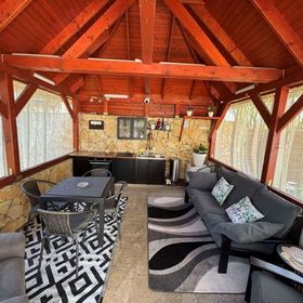 Mimóza Apartmanház Tiszafüred