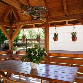 Mézes Kuckó Tiszaszőlős