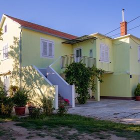 Apartments Mir Zaton