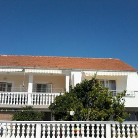 Apartments Mari Vinisce