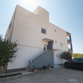 Apartments Lenolu Vodice