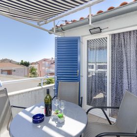 Apartment Luka Srima