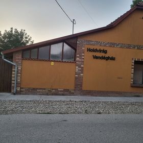Holdvirág Vendégház Jánoshalma