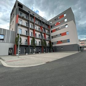 Hotel Awam Hradec Králové