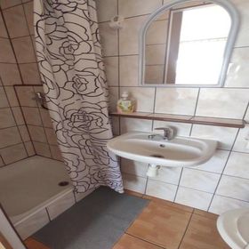 Domki i pokoje blisko morza