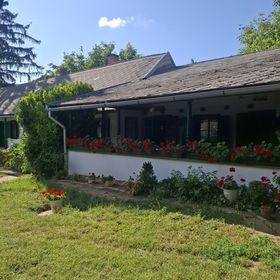 Szt.Flórián Vendégház Szakcs