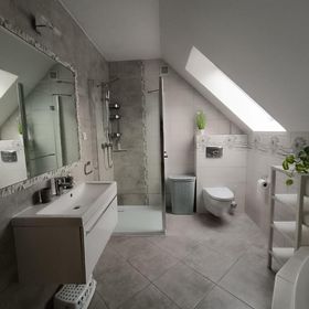 Dom Nad Jeziorem - Natalia