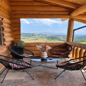 Sub Stele Chalets Holbav