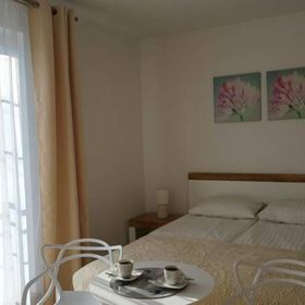 Wynajem pokoi gościnnych - Danuta Zapęcka