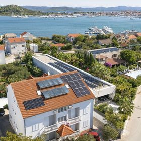 Apartments Nada Murter