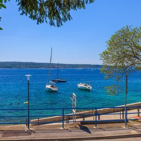 Apartment Beachfront Selce