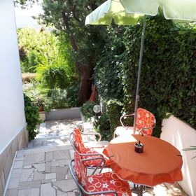 Apartment Apartment Yellow Baska Voda