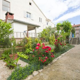 Apartment Koko Biograd