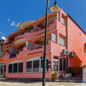 Apartments Juka Milna