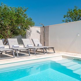 Apartments Villa Radelj Pirovac