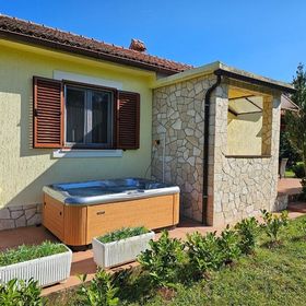 House Ondina Šumber, Sveta Nedelja