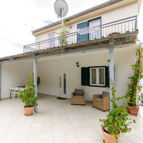 Apartments Matea Milna